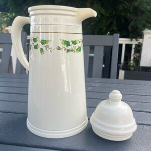 Vintage Caldor Glass Lined Holiday Holly Leaf; 1 Liter Coffee Carafe; NWT/In Box